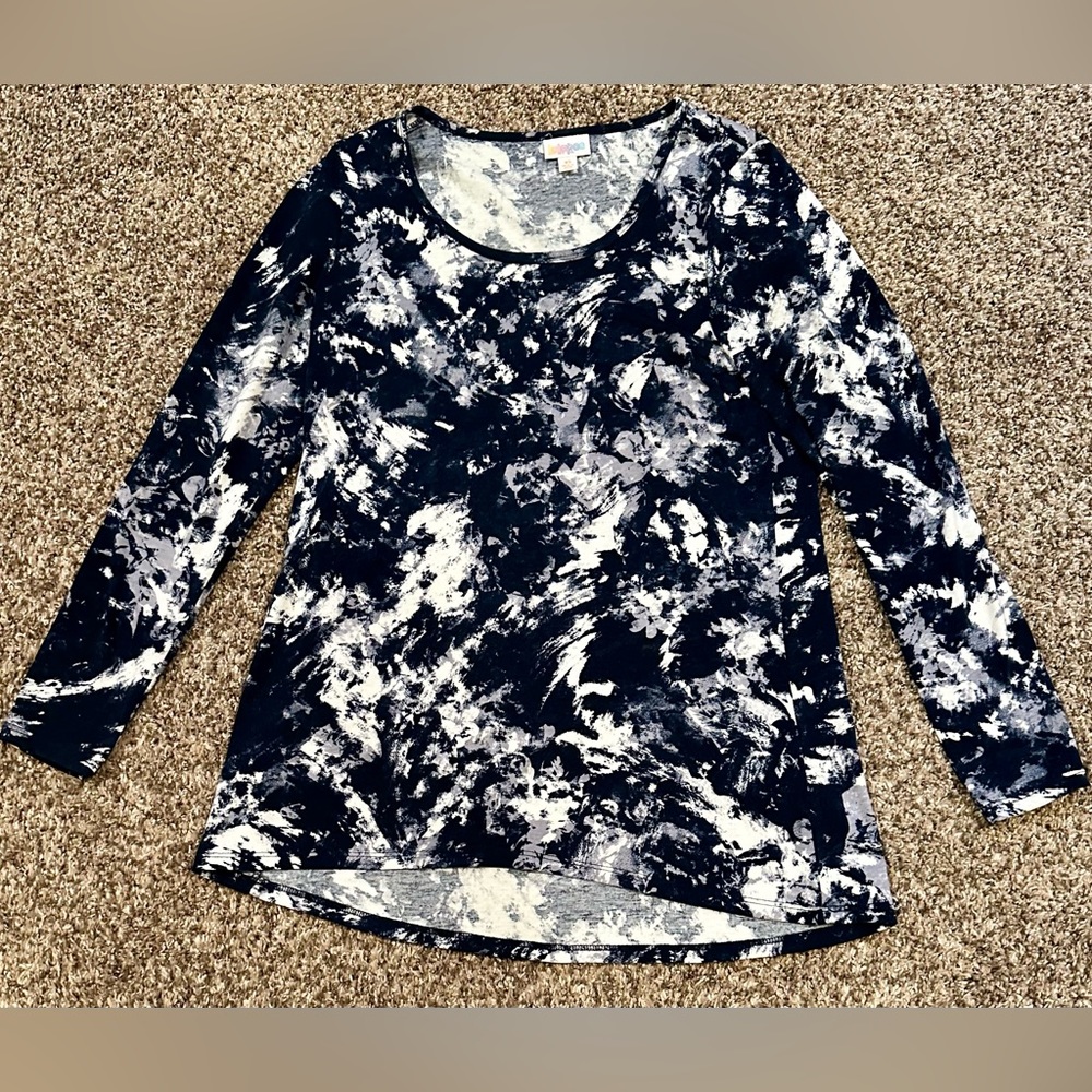 Women’s XS LuLaRoe navy/white tunic.
